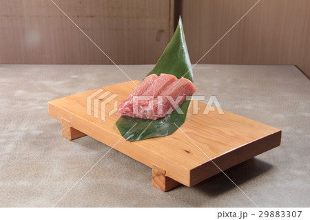 sashimi 29883307