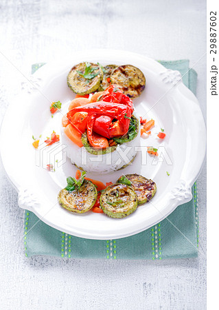Rice timbale with fried zucchini Rice timbale with fried zucchini 29887602