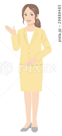 ベージュのスーツの女性 全身のイラスト素材