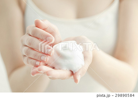 洗顔の泡イメージ 29890584