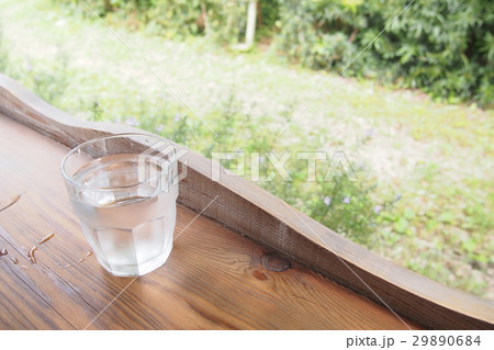 水 水 29890684
