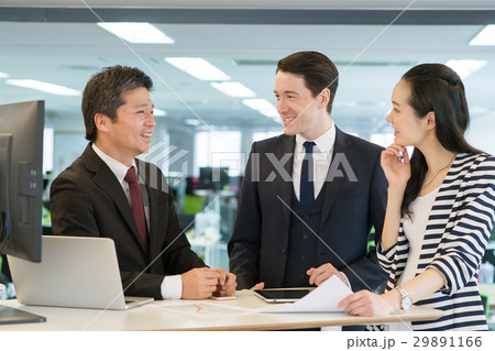 グローバル ビジネス オフィス イメージ 29891166