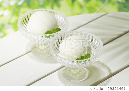 バニラアイス 29891461