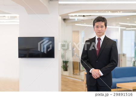 ビジネスマン オフィス イメージ 29891516
