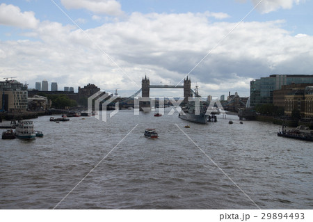 ロンドン:ベルファースト号とタワーブリッジ ロンドン:ベルファースト号とタワーブリッジ 29894493