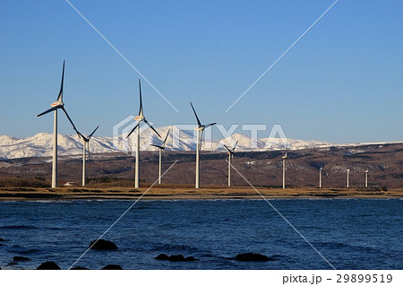 風太風力発電所と寿の都風力発電所を遠くから見る 風太風力発電所と寿の都風力発電所を遠くから見る 29899519