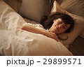 睡眠・女性 29899571