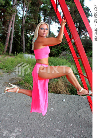 girl girl 29900257