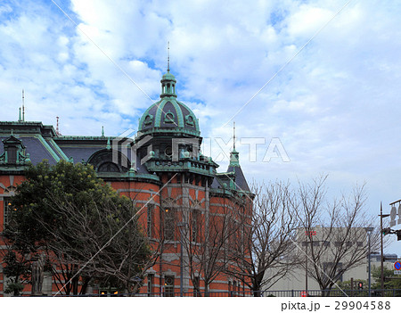 那珂川から見上げる福岡市赤煉瓦文化館 29904588