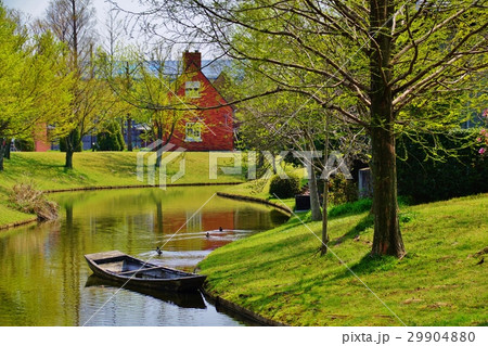 春の散歩１ 29904880