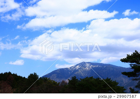根の上高原から恵那山と雲 29907587