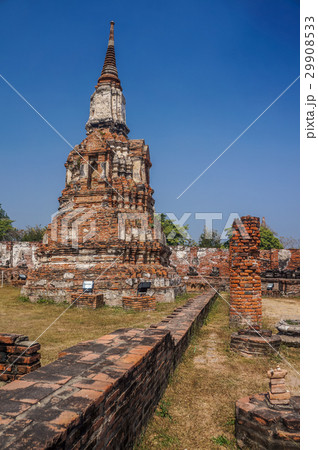Ruined pagoda at Mahathat temple. Ruined pagoda at Mahathat temple. 29908533