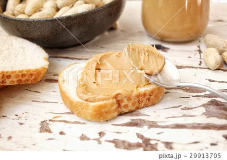 Peanut butter with bread Peanut butter with bread 29913705