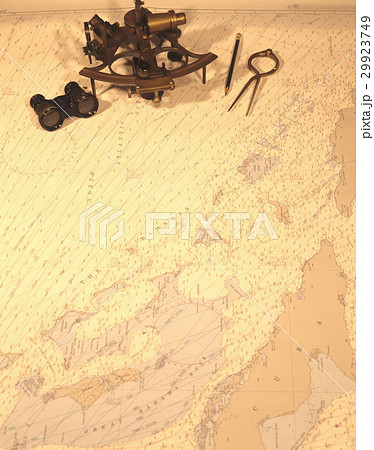 海図と六分儀 29923749