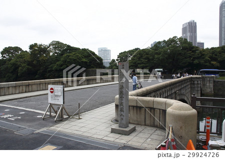 浜離宮恩賜庭園(大手門にて) 浜離宮恩賜庭園(大手門にて) 29924726