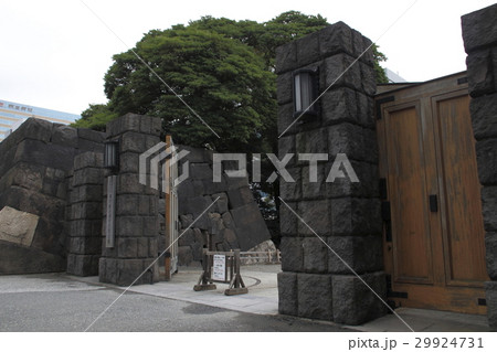 浜離宮恩賜庭園(大手門にて) 浜離宮恩賜庭園(大手門にて) 29924731