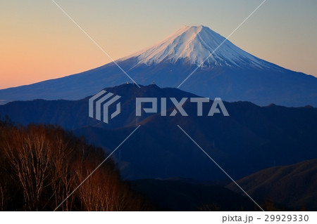 南大菩薩・大蔵高丸から見る未明の富士山 南大菩薩・大蔵高丸から見る未明の富士山 29929330