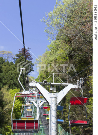 リフト　新緑の高尾山 29933042