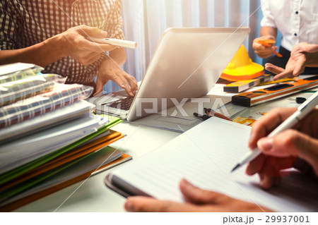 Teamwork business man contractor working meeting 29937001