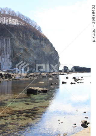 北海道泊村の海　透明で綺麗な海 29939402