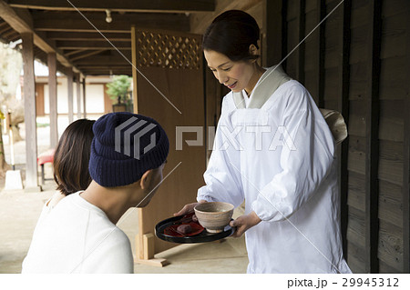 和服のミドル女性 和服のミドル女性 29945312