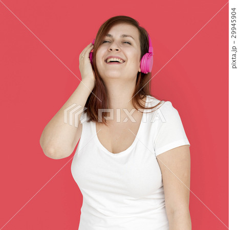 Woman Smiling Happiness Headphones Music Entertainment 29945904
