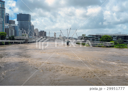 Brisbane Kurilpa Bridge during big flood event Brisbane Kurilpa Bridge during big flood event 29951777
