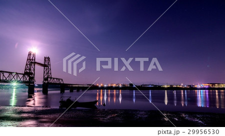 月明かりと昇開橋 29956530