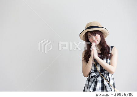 カジュアルポートレート(白バック) カジュアルポートレート(白バック) 29956786