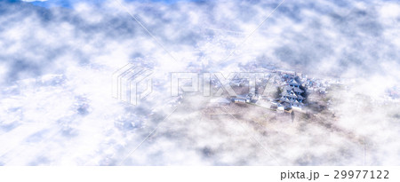 霧の中の城 29977122