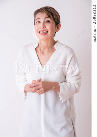 中年女性のポートレイト 中年女性のポートレイト 29983313