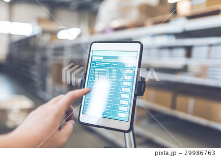 ピックアップ作業 29986763