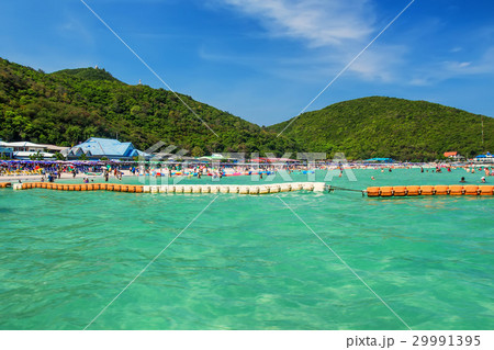 Tropical island Koh Larn in Thailand 29991395