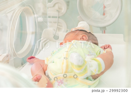 Newborn baby 29992300