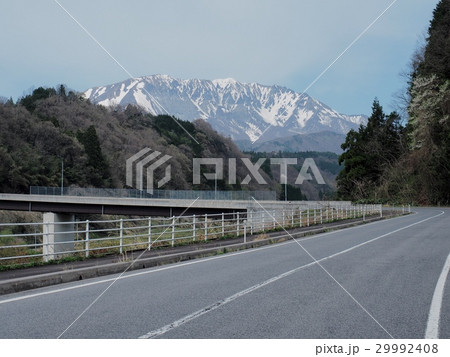 春の大山　鳥取県道52号岸本江府線　大山 29992408