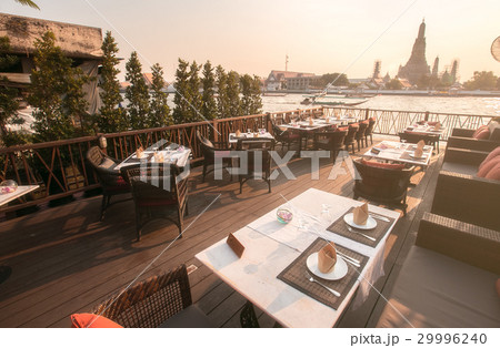 beautiful restaurant 29996240