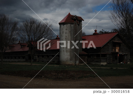 古い牛舎 古い牛舎 30001658