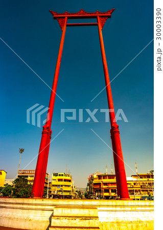 The giant swing, Sao Ching Cha, in Bangkok 30003390
