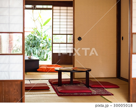 室内 インドア 家の中 30005018