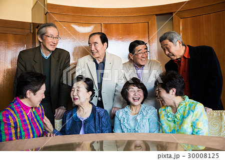 シニア同窓会　ポートレート　記念撮影 30008125