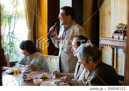 シニア同窓会　カラオケ　男性 30008152