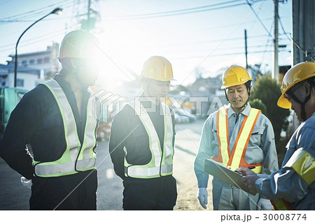 建設現場　朝礼　危険予知活動 30008774