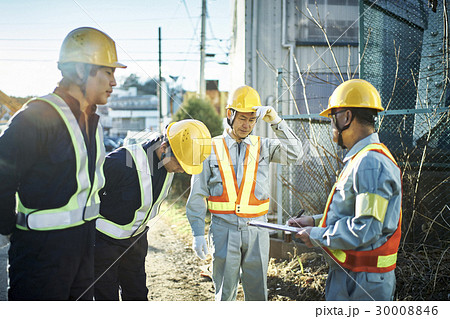 建設現場　朝礼　危険予知活動 30008846
