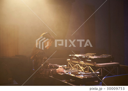 女性DJ 女性DJ 30009753