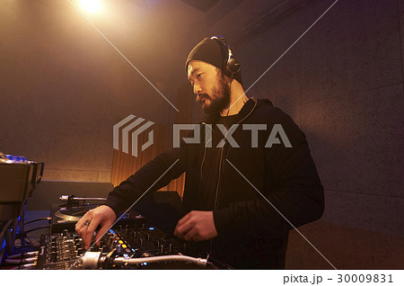 男性DJ 30009831