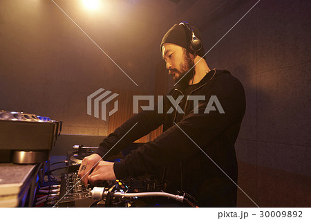 男性DJ 男性DJ 30009892