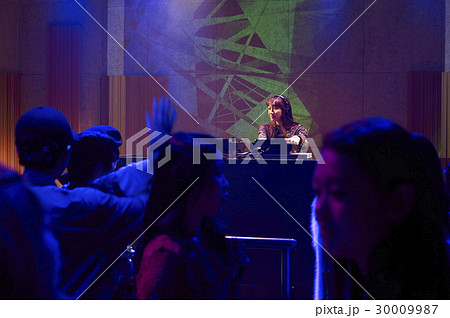 クラブシーン 30009987