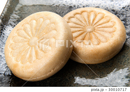 和菓子の最中 30010717