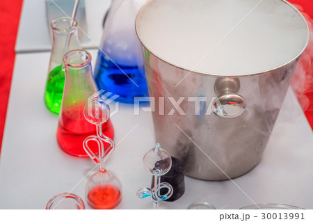 Laboratory test-tubes and retorts 30013991