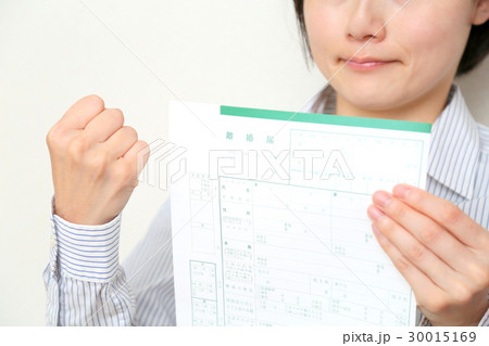 離婚イメージ　白バック 30015169